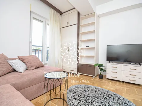 Izdavanje, jednosoban stan, 40m², Blok 9, Podgorica - image 8