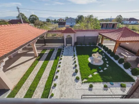 Prodaja, kuća, 200m², Donji Kokoti, Podgorica - image 28