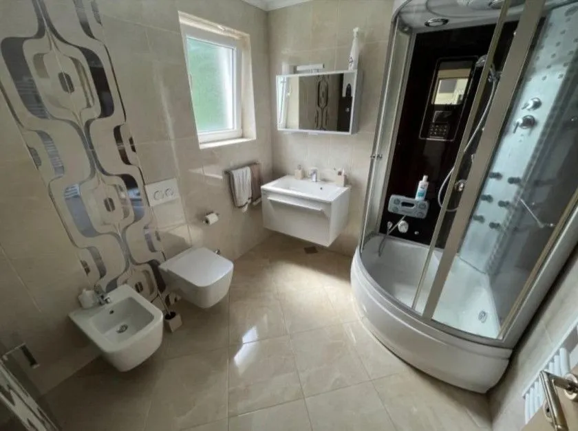 Prodaja, kuća, 205m², Baošići, Herceg Novi