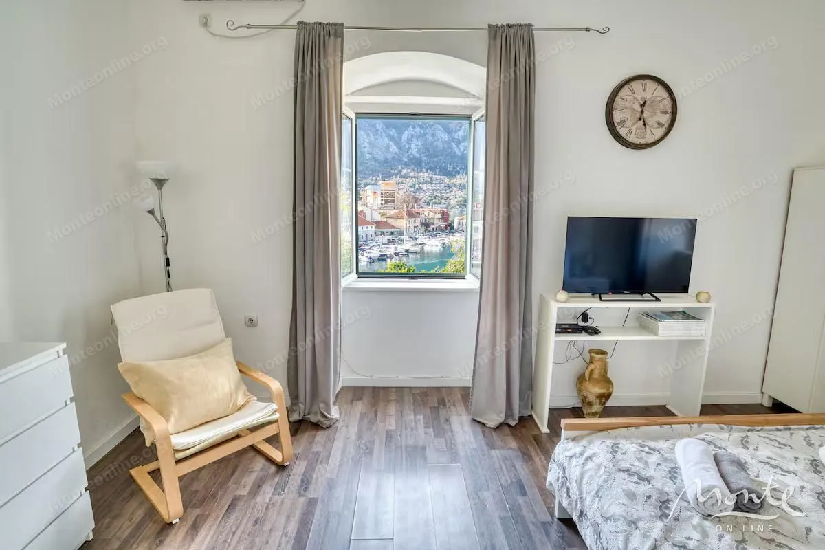Prodaja, jednosoban stan, 34m², Grad, Kotor