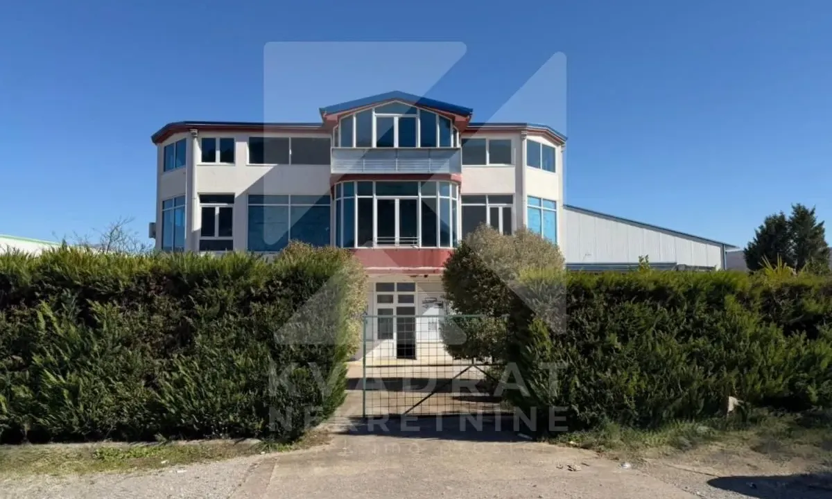 Prodaja, poslovni prostor, 900m², Mareza, Podgorica