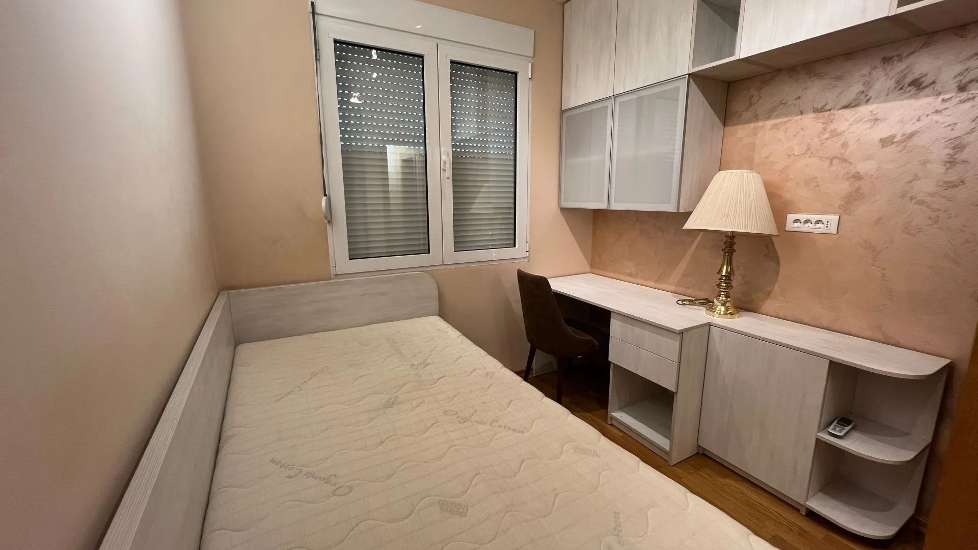 Izdavanje, dvosoban stan, 58m², Dalmatinska ulica, Podgorica
