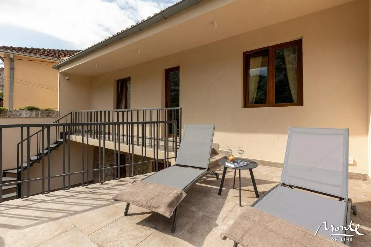 Sale, house, 110m², Kotor, Crna Gora