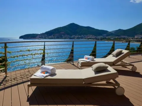 Prodaja, četvorosoban stan, 645m², Budva, Crna Gora