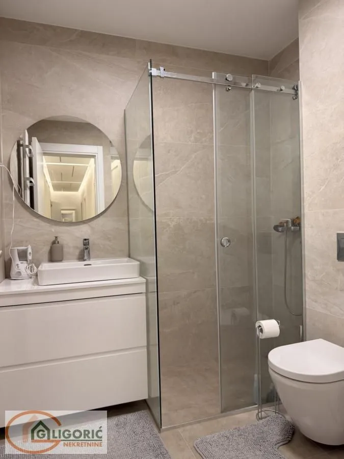Sale, apartment, 152m², Čubura, Beograd