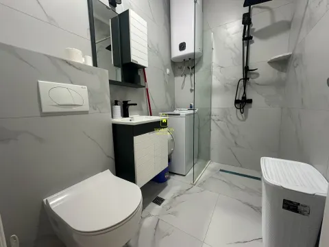 Izdavanje, jednosoban stan, 40m², 1 maj, Podgorica - image 8