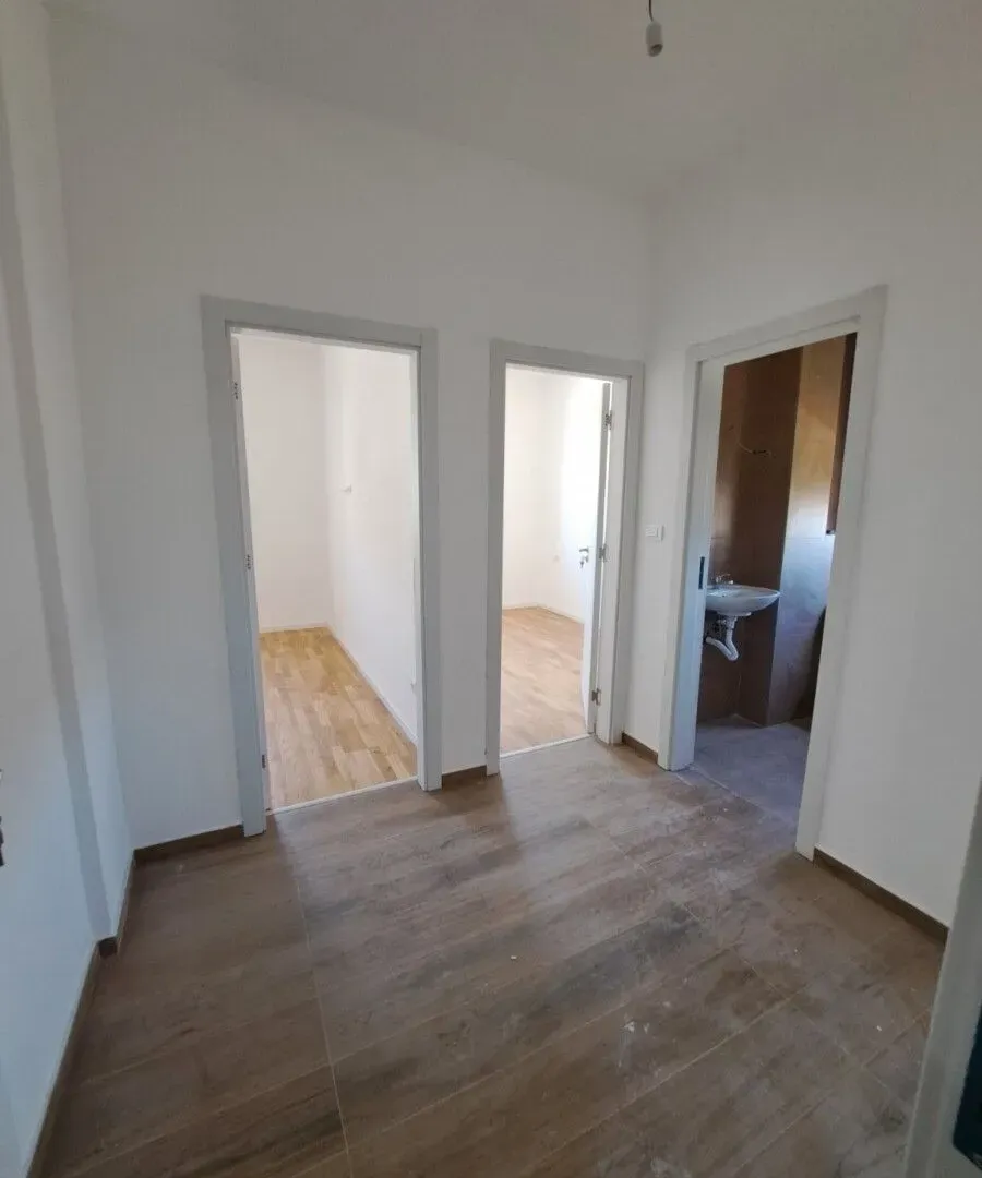 Rent, two bedroom apartment, 64m², Tološi, Podgorica