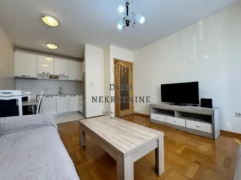 Izdavanje, dvosoban stan, 65m², Stari Aerodrom, Podgorica - image 3