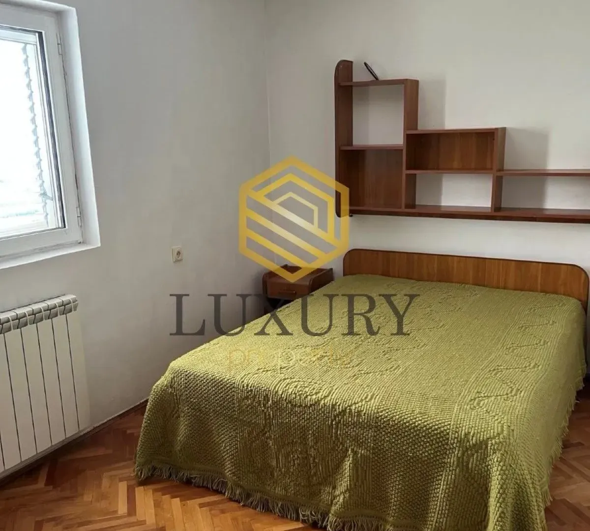Izdavanje, kuća, 250m², Tološi, Podgorica