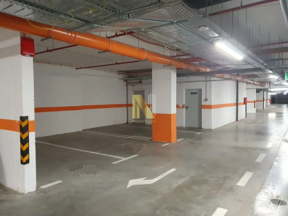 Prodaja, parking/garaža, 13m², Adamovićevo Naselje, Novi Sad Sve Podlokacije