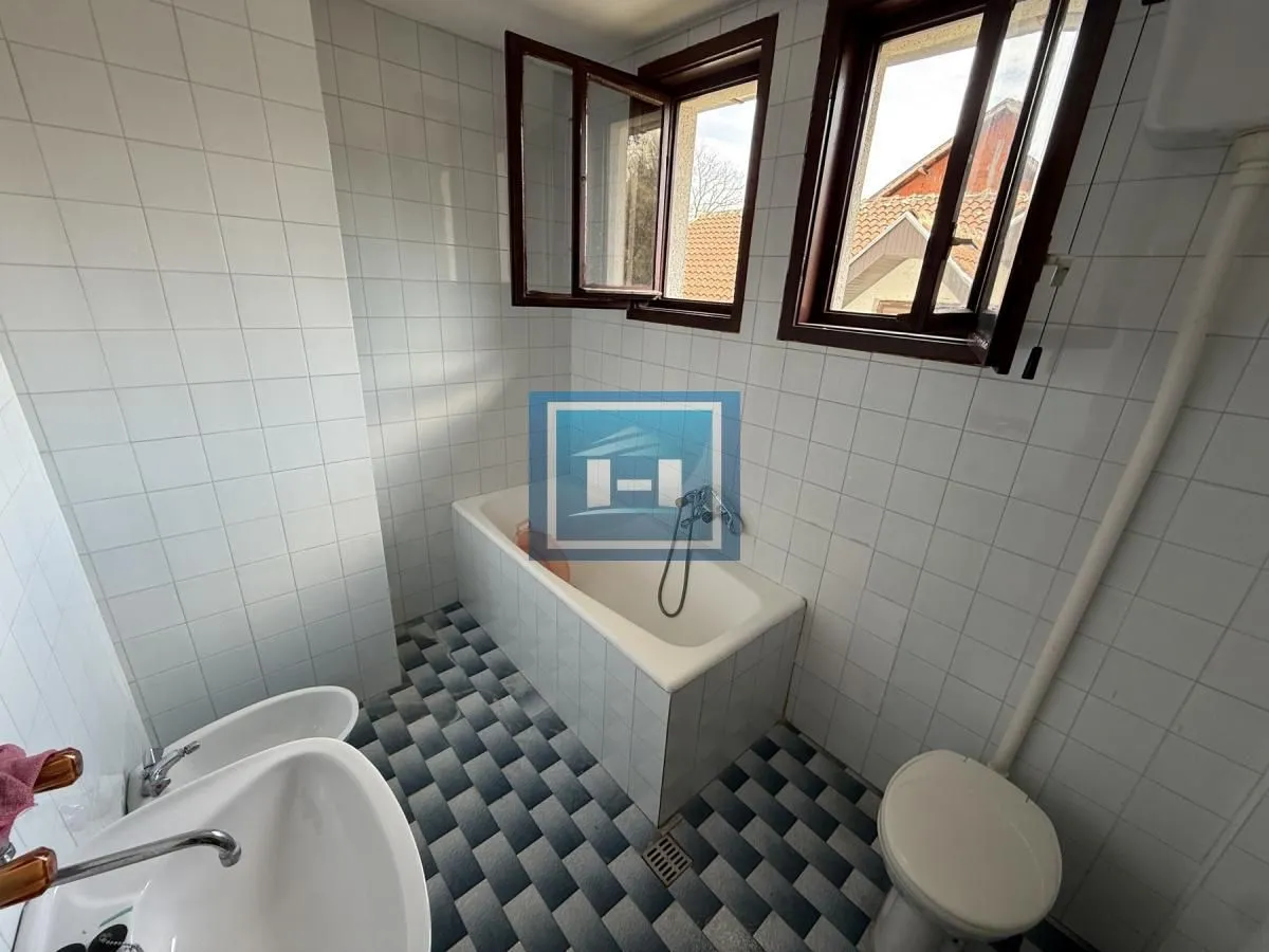 Sale, house, 257m², Strelište, Jagodina