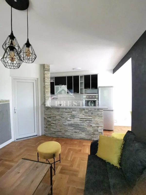 Prodaja, dvosoban stan, 54m², Centar, Podgorica