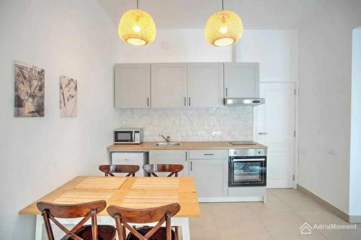 Prodaja, kuća, 200m², Baošići, Herceg Novi