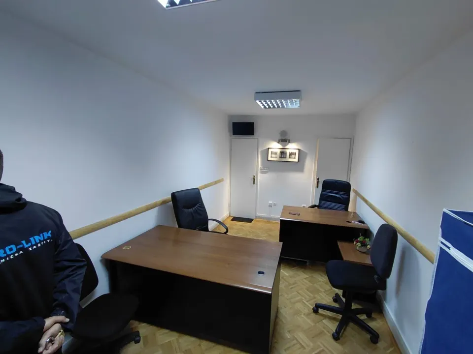 Izdavanje, poslovni prostor, 19m², Blok 6, Podgorica