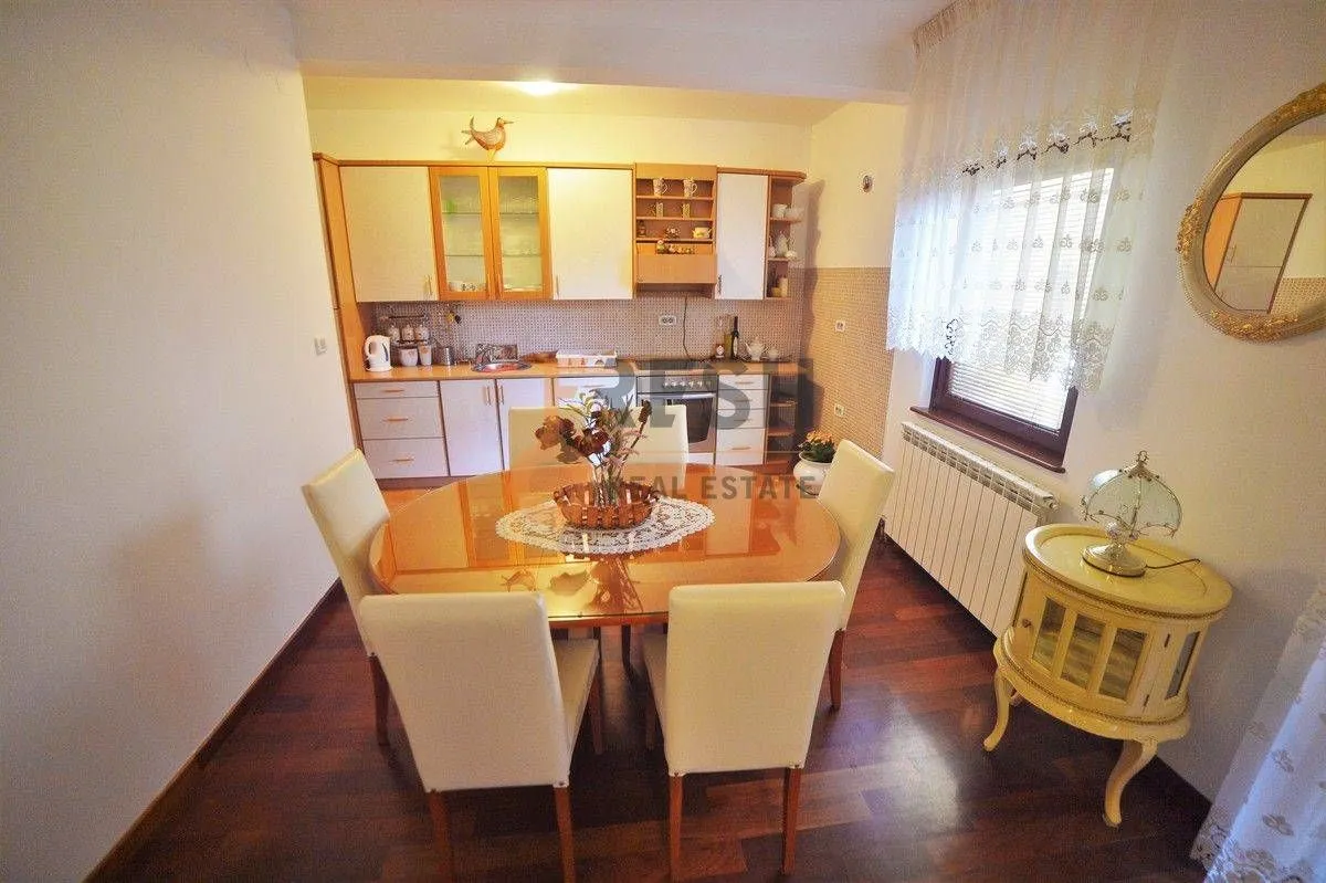 Rent, three bedroom apartment, 100m², Gorica C, Podgorica