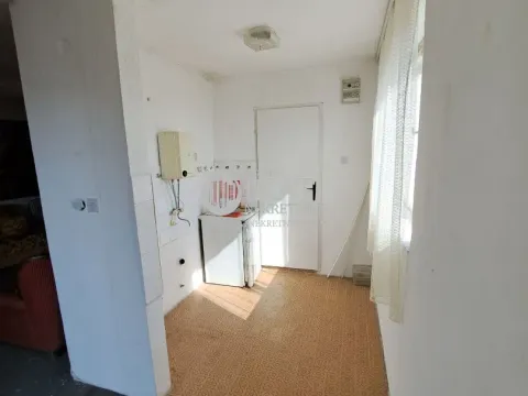 Prodaja, kuća, 174m², Krčedin, Inđija - image 10