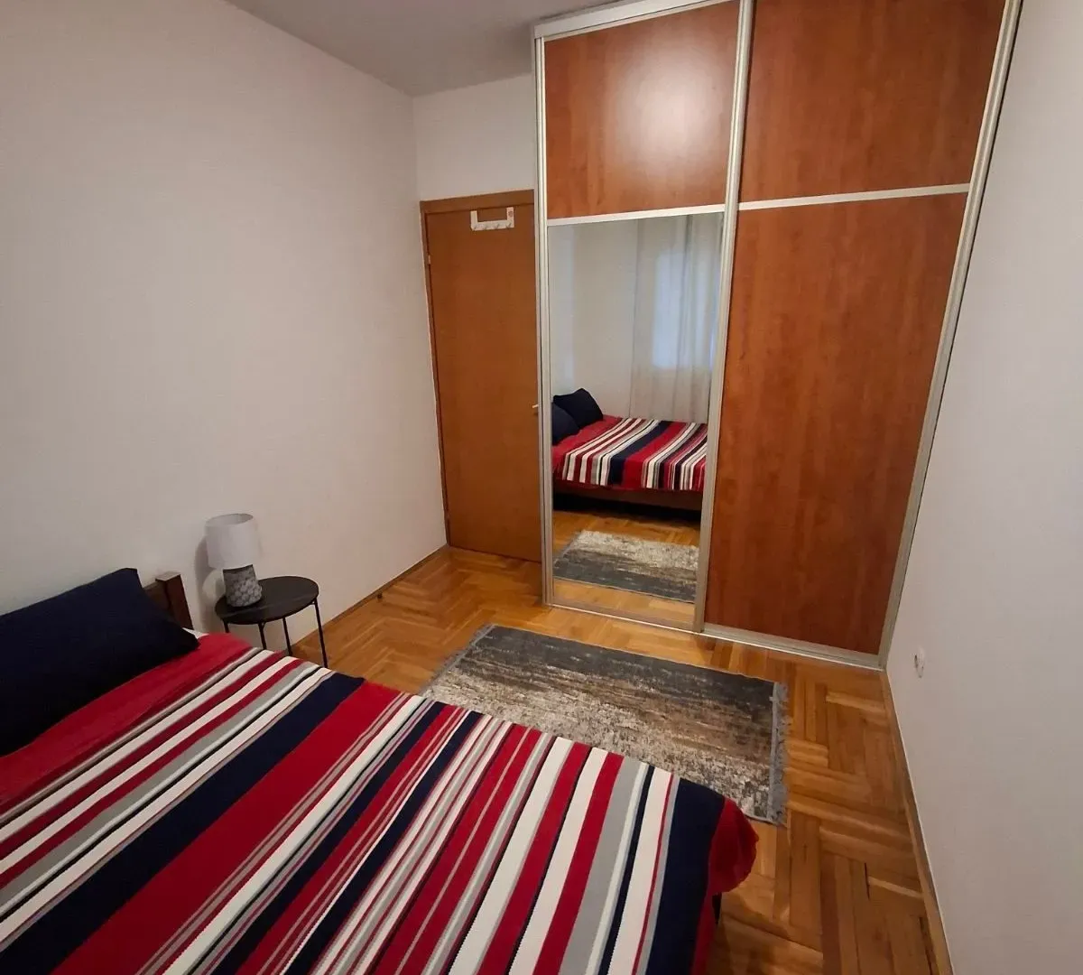 Izdavanje, jednosoban stan, 47m², Stari Aerodrom, Podgorica