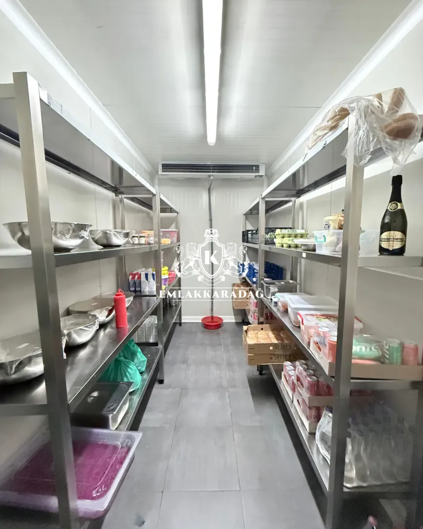Prodaja, ugostiteljski objekat, 101m², City Kvart, Podgorica