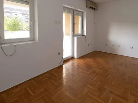 Prodaja, dvosoban stan, 65m², Podgorica, Crna Gora - image 9