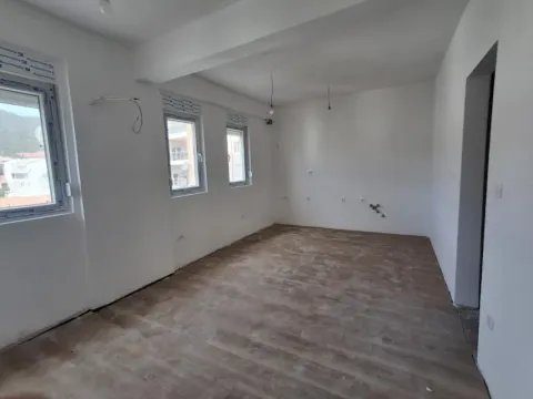 Prodaja, jednosoban stan, 38m², Lazi, Budva - image 9