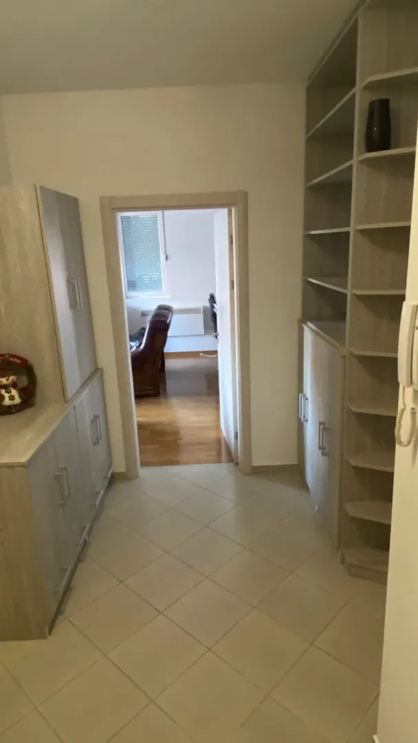Prodaja, dvosoban stan, 63m², Centar, Nikšić