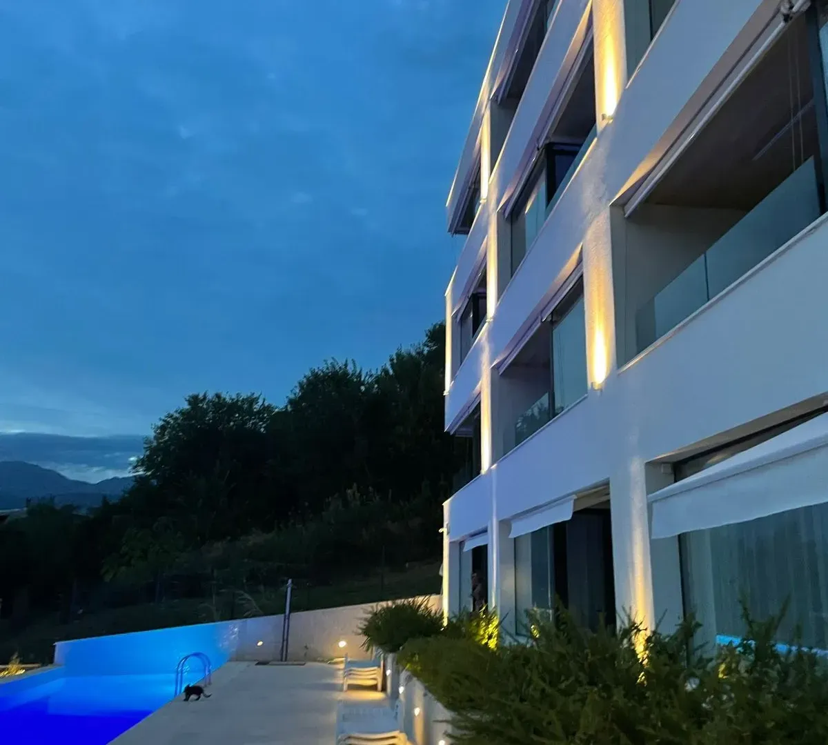 Rent, two bedroom apartment, 159m², Donja Lastva, Tivat