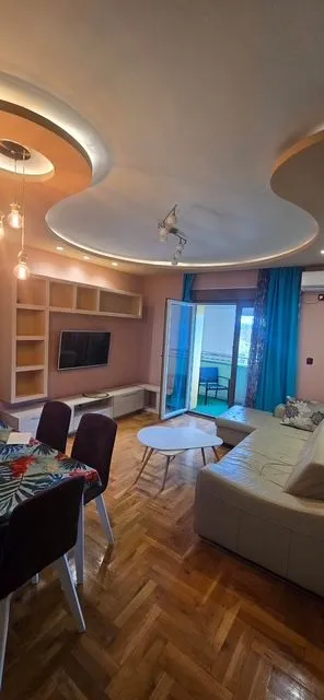 Izdavanje, dvosoban stan, 65m², Podgorica, Crna Gora