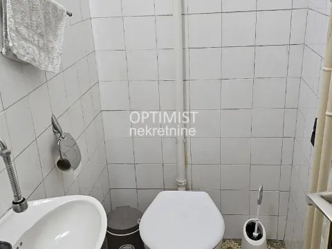 Rent, three bedroom apartment, 78m², Zemun Kej, Zemun Sve Podlokacije - image 10