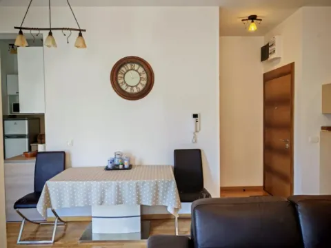 Sale, one bedroom apartment, 52m², Bečići, Budva - image 10