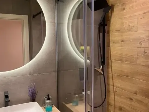 Izdavanje, dvosoban stan, 120m², Centar, Podgorica - image 8