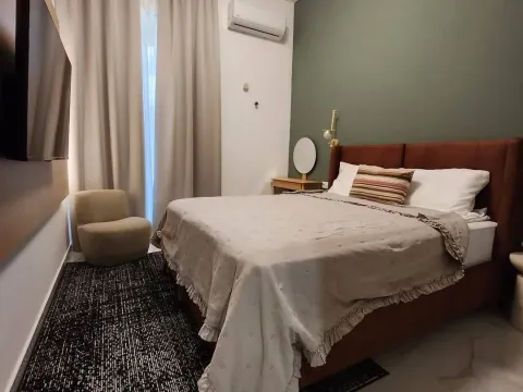 Izdavanje, dvosoban stan, 73m², Lastva Grbaljska, Kotor - image 6