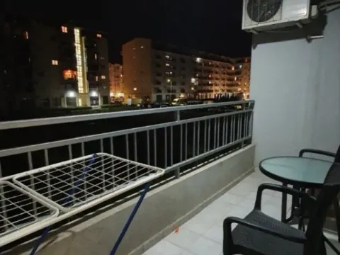 Izdavanje, dvosoban stan, 70m², Stari Aerodrom, Podgorica - image 11