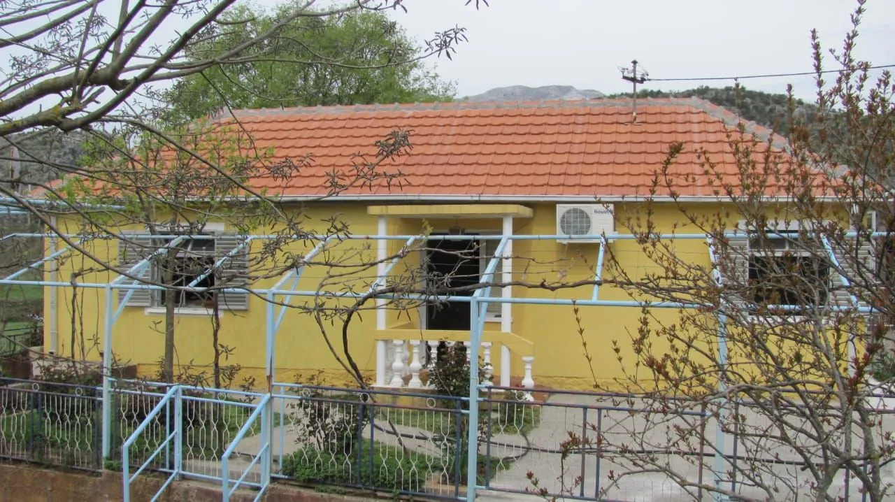 Prodaja, kuća, 81m², Podgorica, Crna Gora