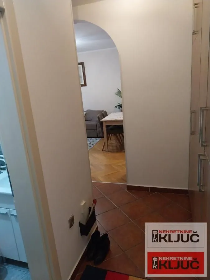 Prodaja, dvosoban stan, 43m², Cara Dušana, Novi Sad Sve Podlokacije