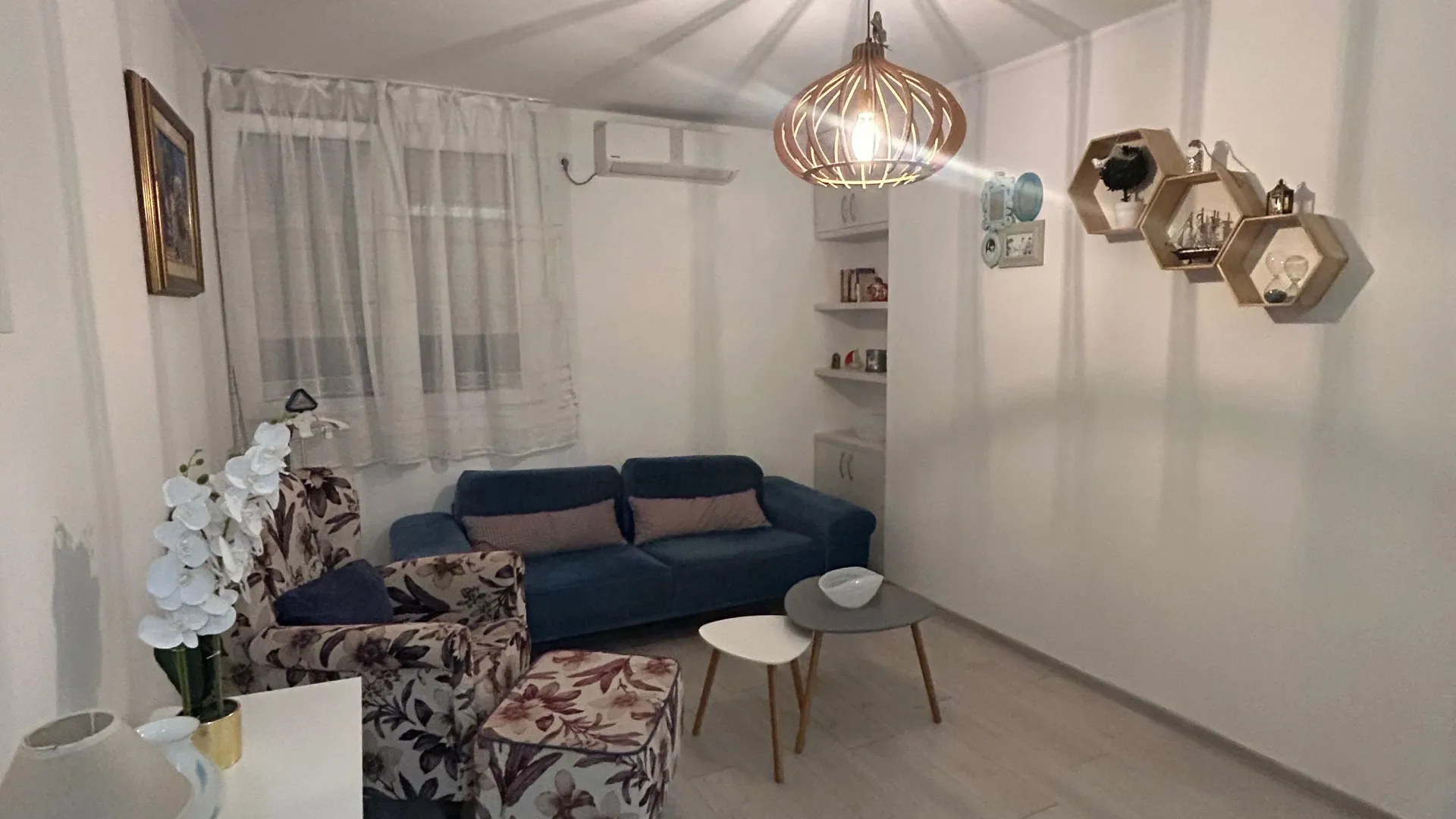 Izdavanje, jednosoban stan, 40m², Blok 5, Podgorica