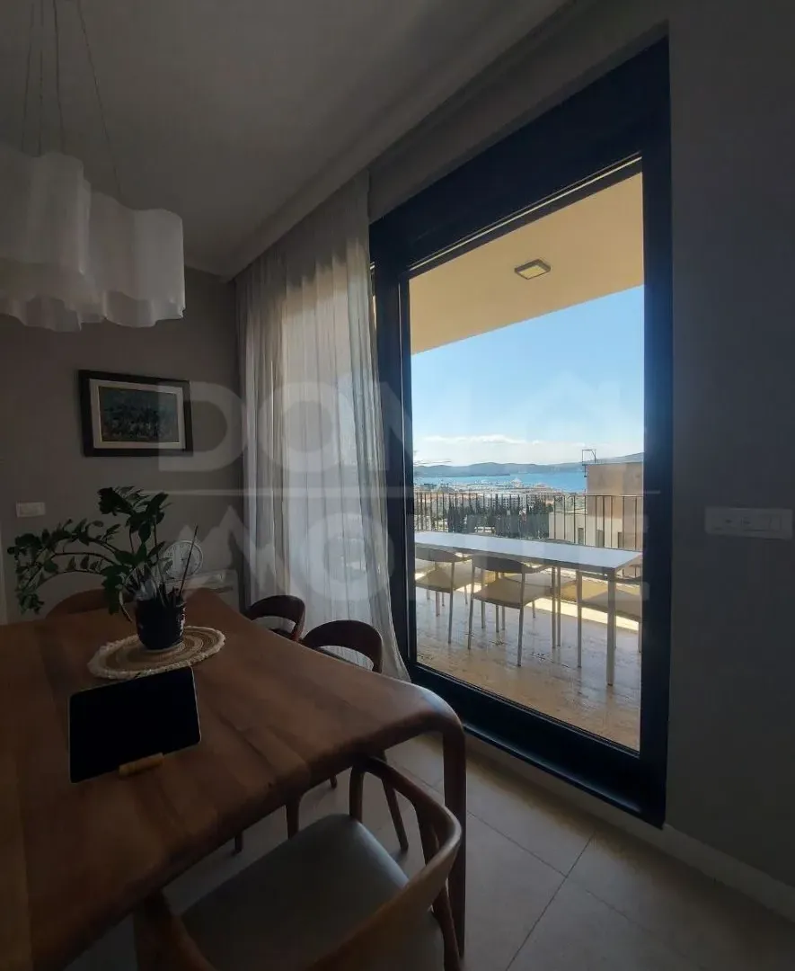 Rent, three bedroom apartment, 130m², Gornja Lastva, Tivat