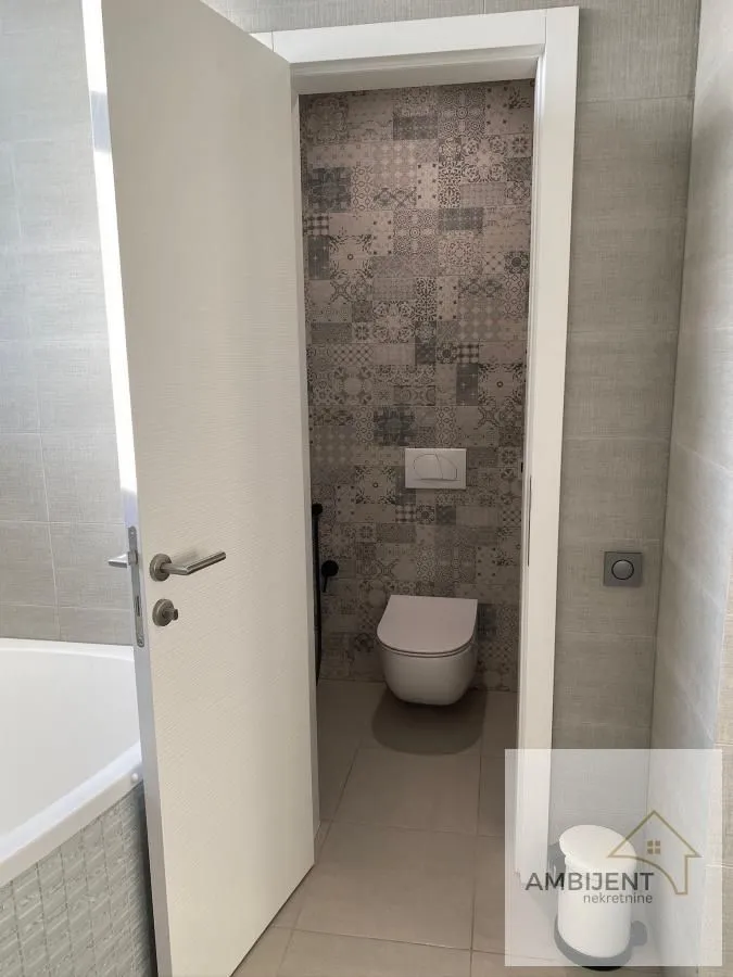 Sale, house, 600m², Sopot, Beograd