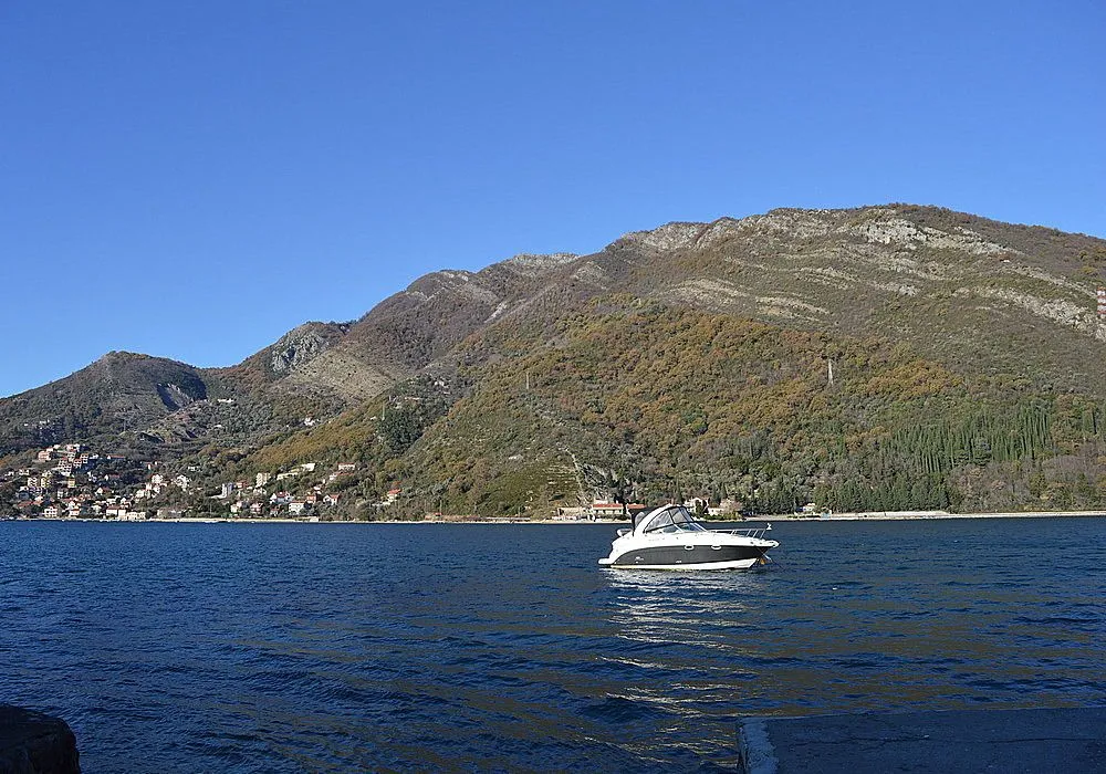 Prodaja, plac, 600m², Lepetani, Tivat