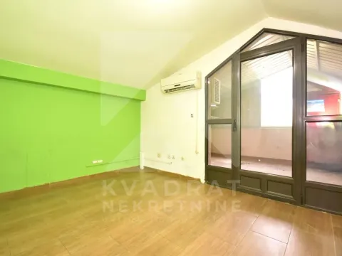 Rent, office space, 131m², Centar, Podgorica - image 9