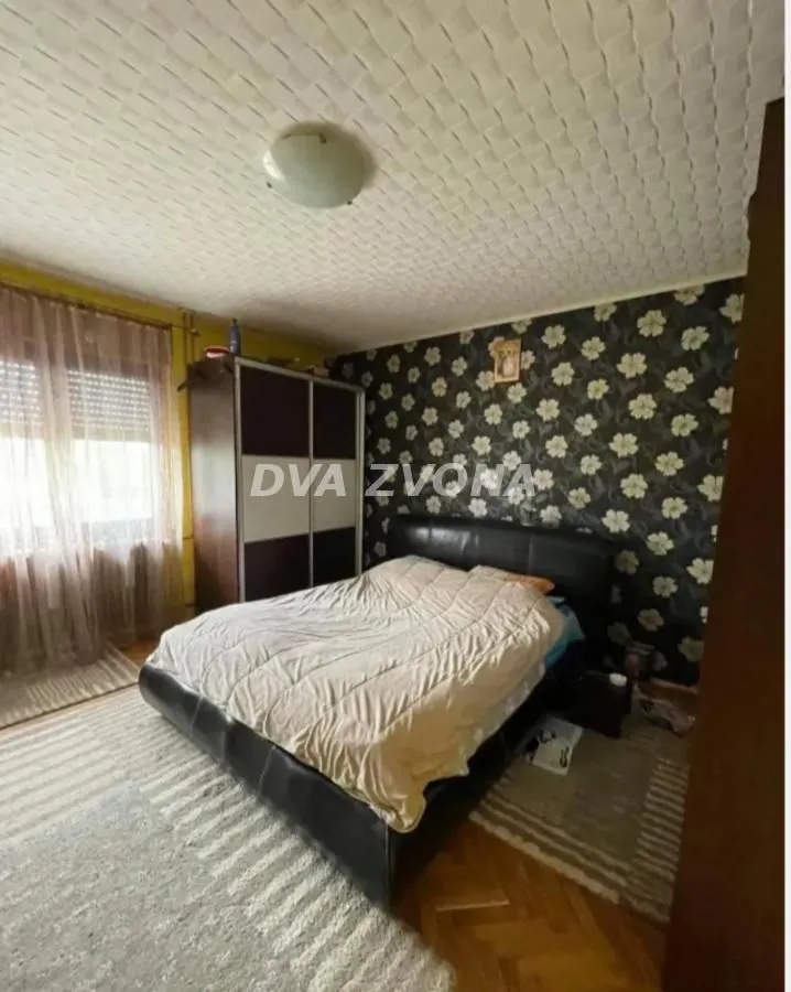 Prodaja, kuća, 420m², Farkaždin, Zrenjanin