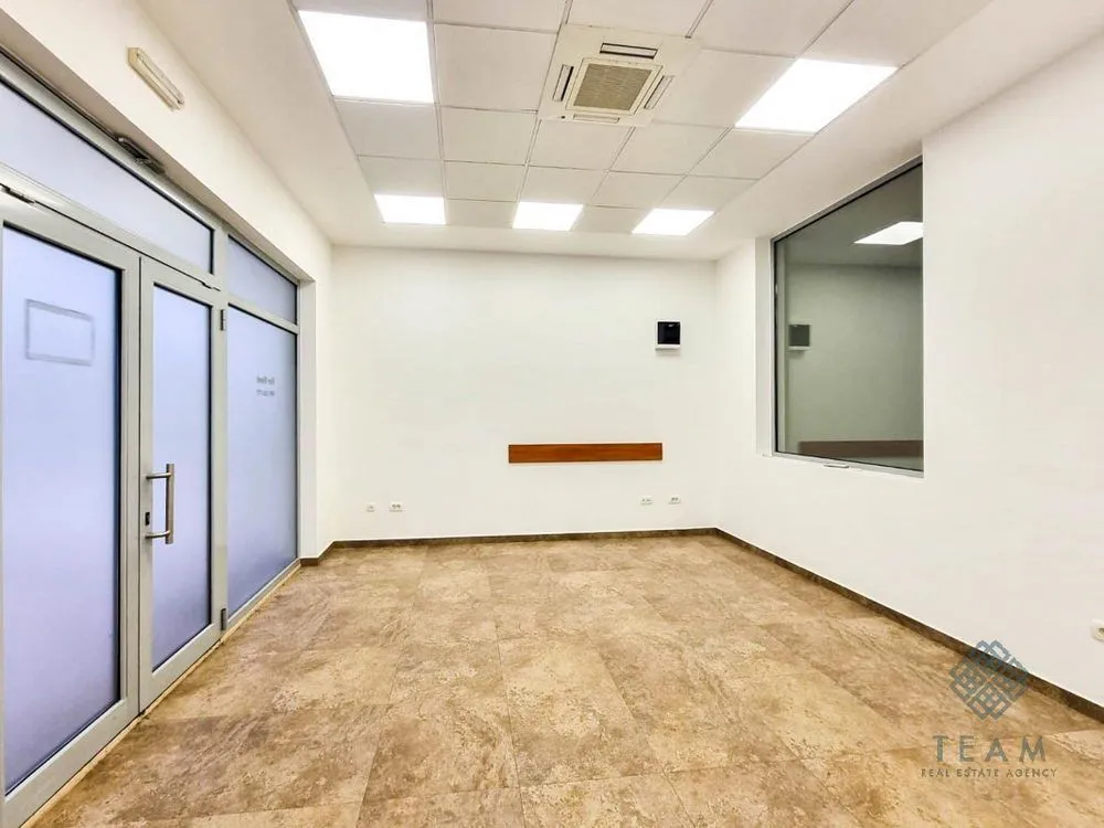 Rent, office space, 251m², Tološka šuma, Podgorica
