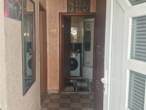 Prodaja, kuća, 221m², Stara Varoš, Podgorica - image 2