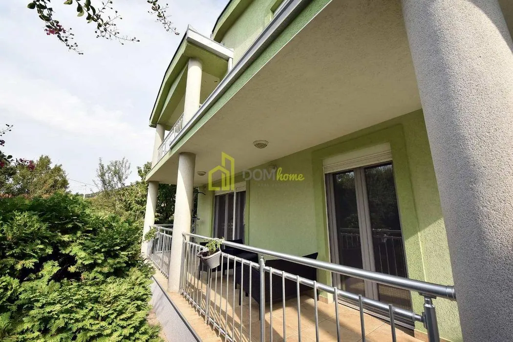 Rent, house, 175m², Podgorica, Crna Gora