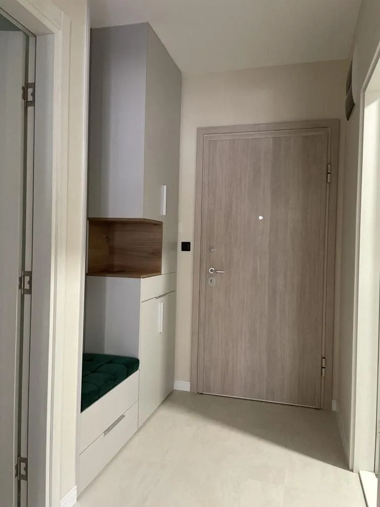 Izdavanje, jednosoban stan, 53m², Central Point, Podgorica