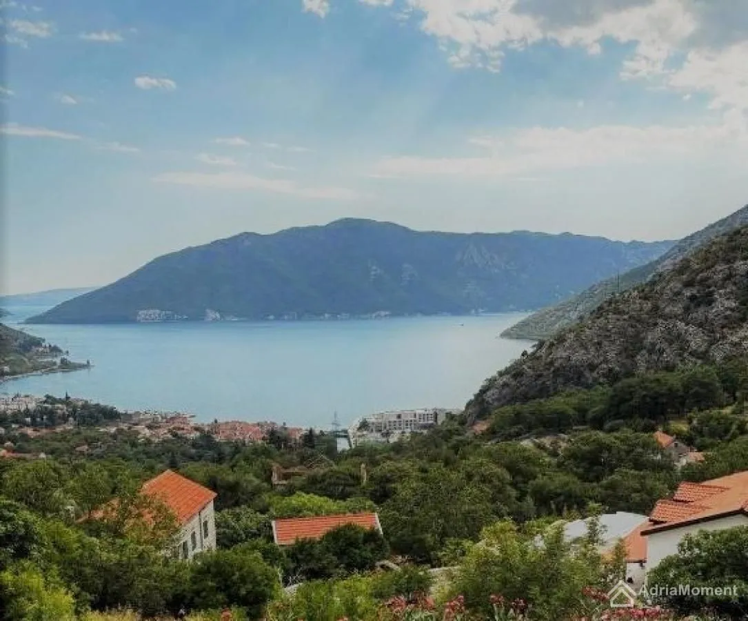 Sale, house, 103m², Risan, Kotor
