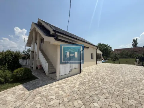 Prodaja, kuća, 200m², Majur, Jagodina - image 7