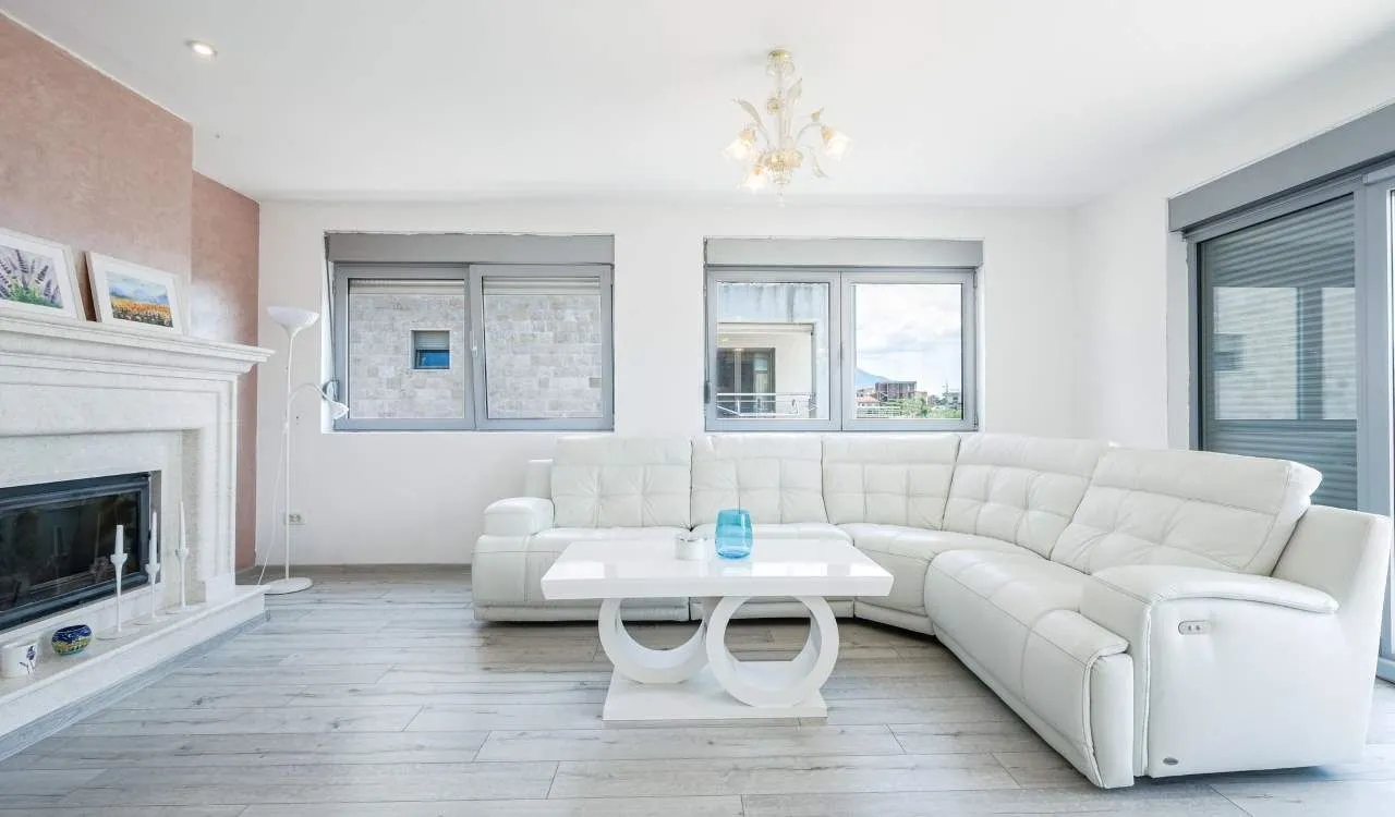 Prodaja, trosoban stan, 116m², Tivat, Crna Gora