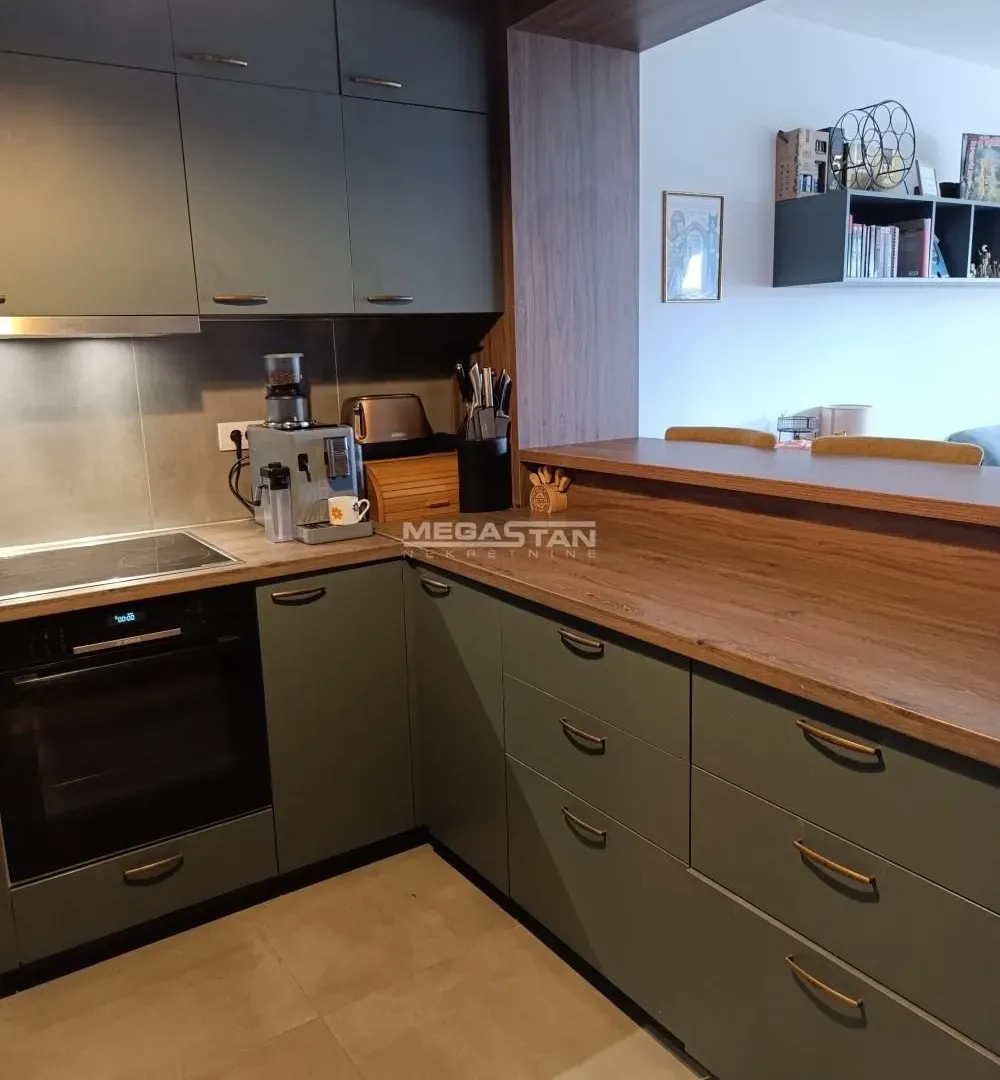 Prodaja, trosoban stan, 84m², Čukarica, Beograd