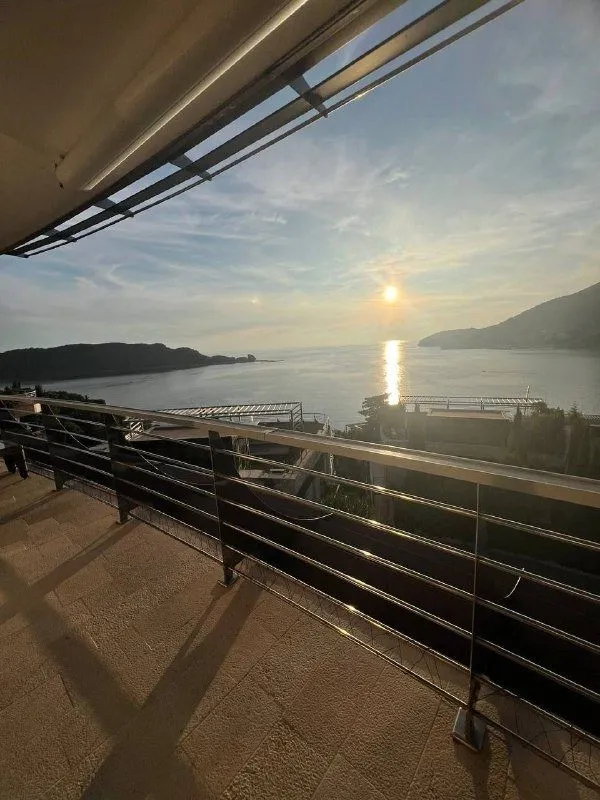 Sale, house, 179m², Dukley Gardens, Budva