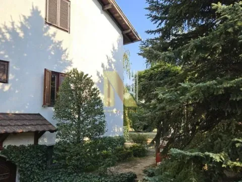 Sale, house, 331m², Lipov gaj, Novi Sad Sve Podlokacije - image 2